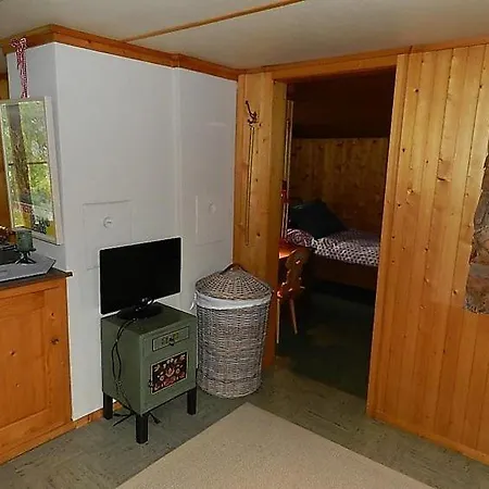 Sleeps 9 Pool Wifi Apartamento Zweisimmen